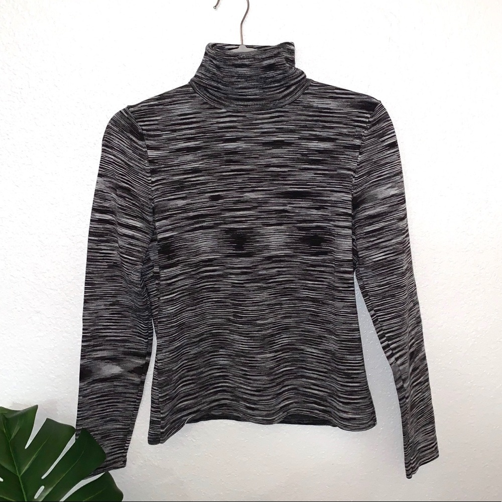 Folio New York Black & White Turtleneck